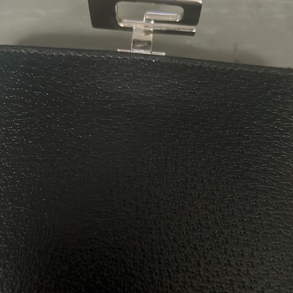 EUC Gucci Small Wallet - Picture 4 of 10